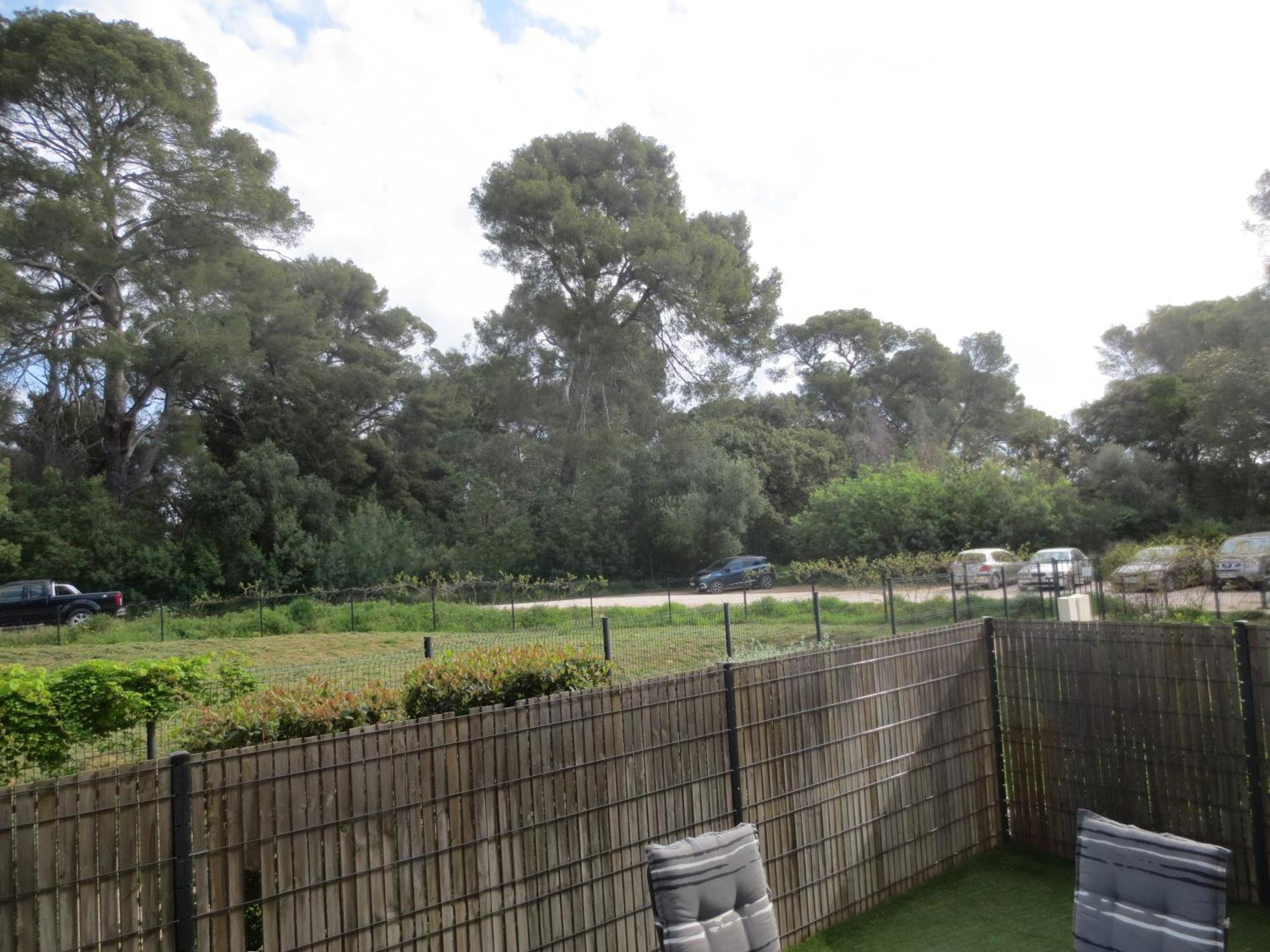 Rez De Jardin T3 Recent Et Calme Au Nouvelles Terres A La Londe Les Maures Apartment Exterior photo